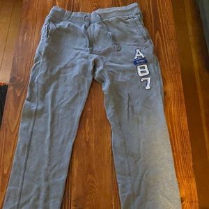 Men’s grey sweatpants